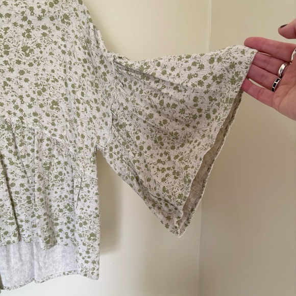 Love Riche Green Floral Blouse Size Medium - Picture 7 of 10